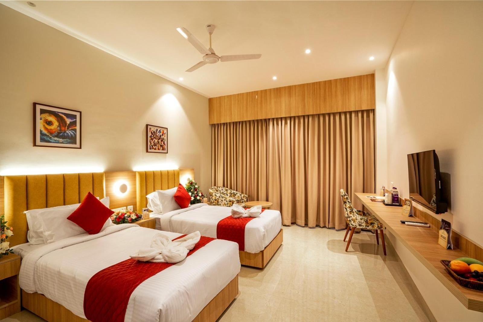 Hotel Grand Avenue Pambadi 외부 사진