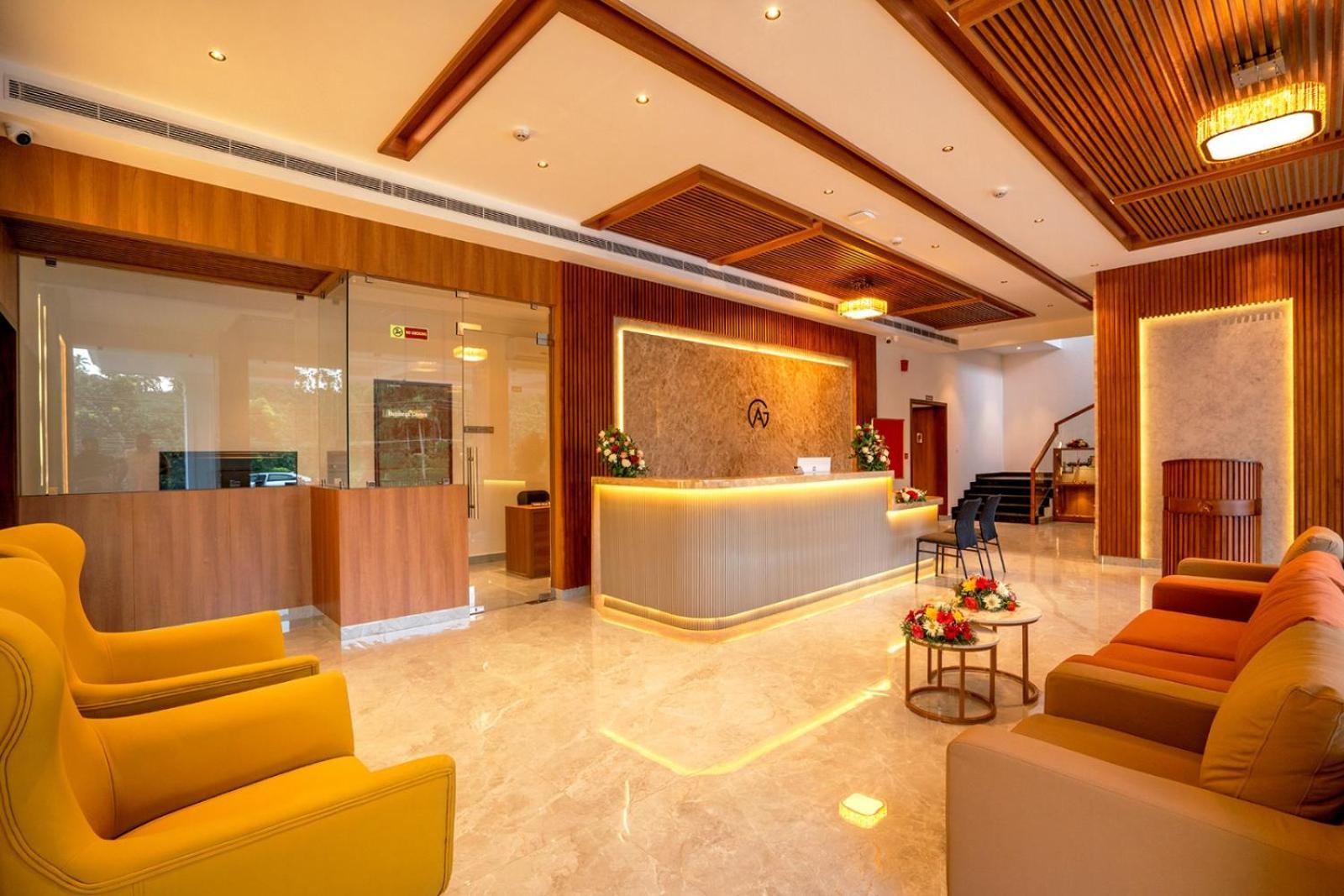 Hotel Grand Avenue Pambadi 외부 사진