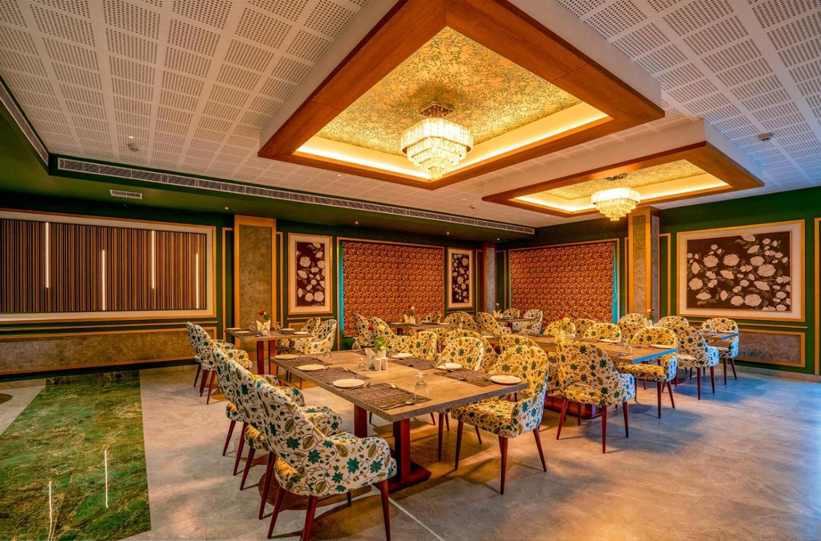 Hotel Grand Avenue Pambadi 외부 사진